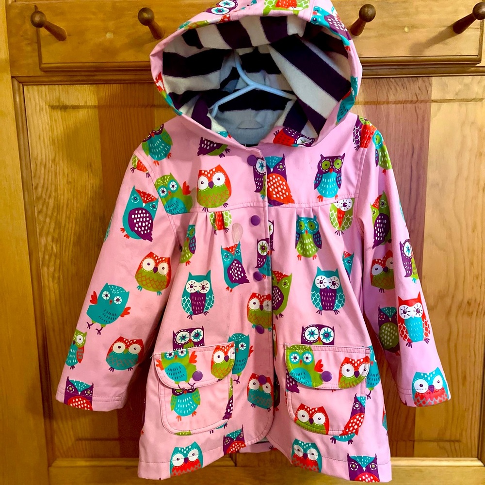 Hatley girls rain jacket 4T - owls with Terry cloth lining. Front snap closure.
